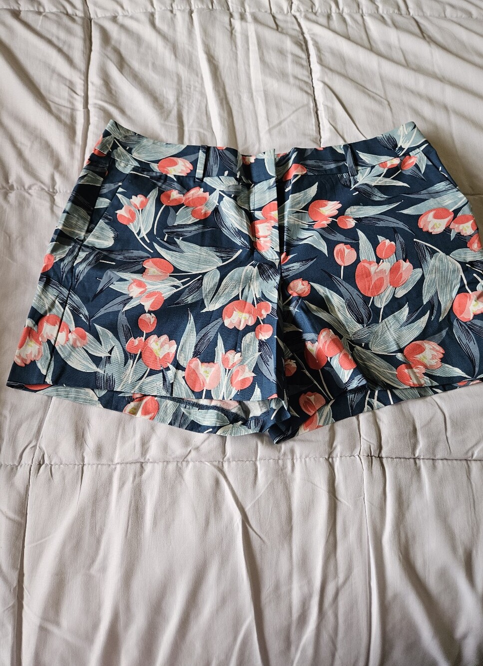 Ann Taylor Factory Tropical Floral Chino Shorts  - Size 12